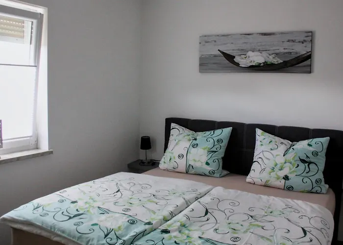 Gundermann 아파트 *